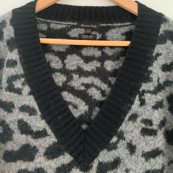 Wool v-neck oversized animal print sweater - Made in Spain - Picture 10 of 10